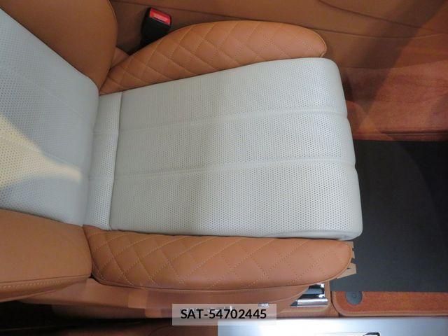 Bentley BENTAYGA 2019-07 4930741-24