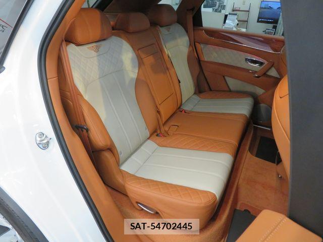 Bentley BENTAYGA 2019-07 4930741-27
