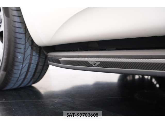 Bentley BENTAYGA 2017-12 6211830-12