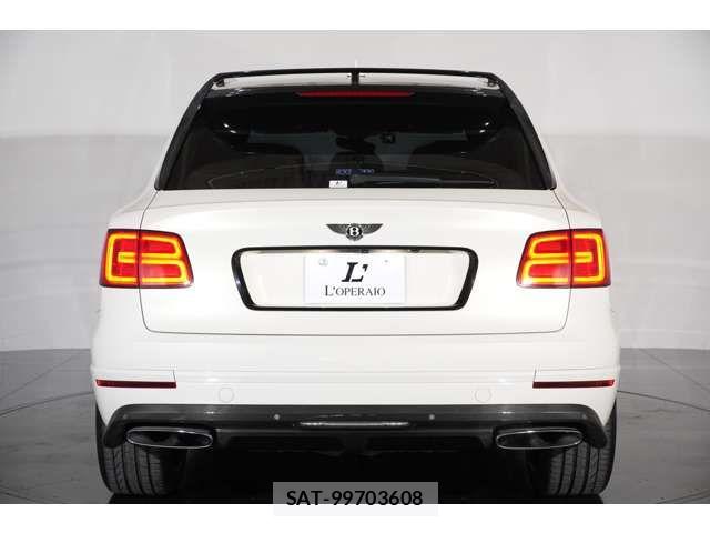 Bentley BENTAYGA 2017-12 6211830-16