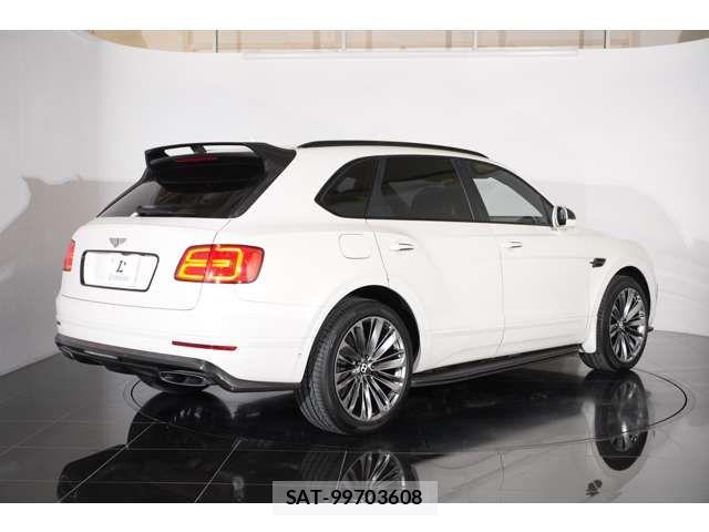 Bentley BENTAYGA 2017-12 6211830-17