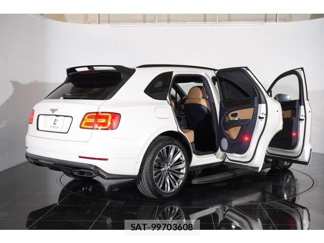 Bentley BENTAYGA 2017-12 6211830-2