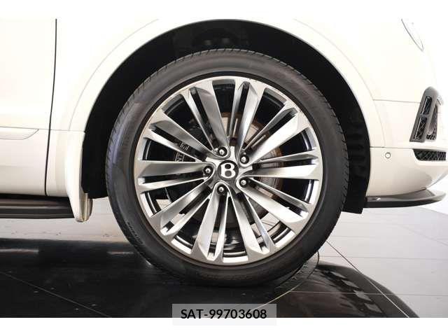 Bentley BENTAYGA 2017-12 6211830-4