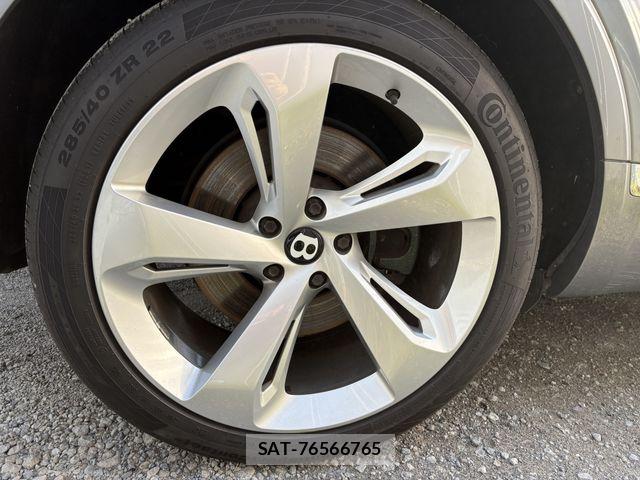 Bentley BENTAYGA 2017-11 6670432-9