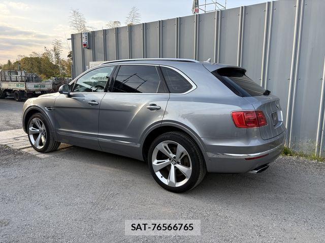 Bentley BENTAYGA 2017-11 6670432-1