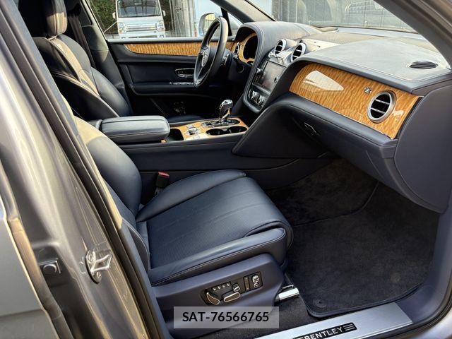 Bentley BENTAYGA 2017-11 6670432-4