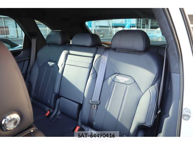 Bentley BENTAYGA 2022-01 6750930-13