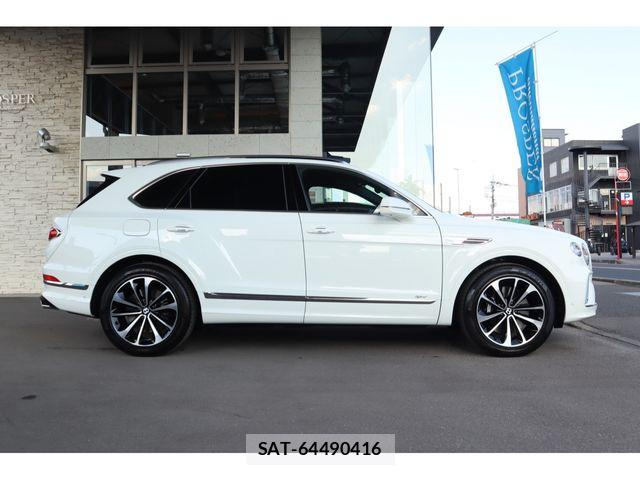 Bentley BENTAYGA 2022-01 6750930-3