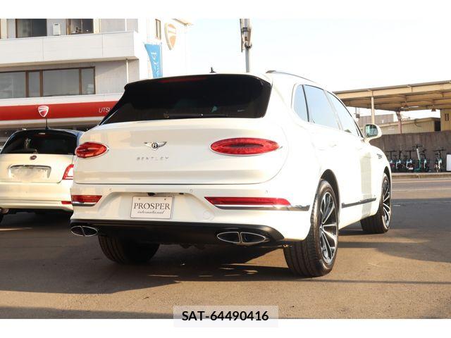 Bentley BENTAYGA 2022-01 6750930-6