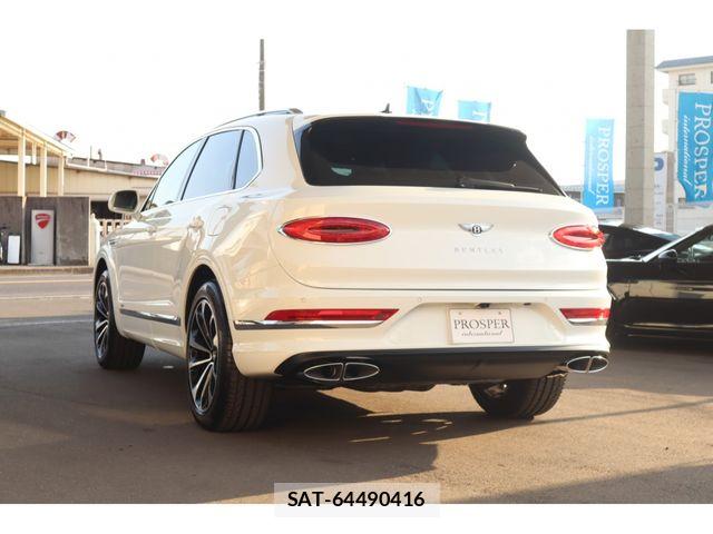 Bentley BENTAYGA 2022-01 6750930-7