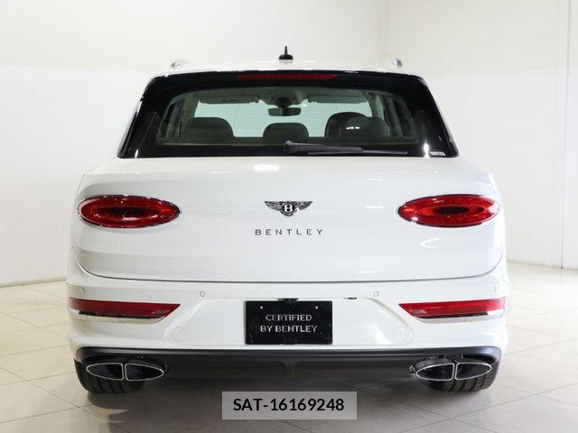 Bentley BENTAYGA 2023-08 7213751-10