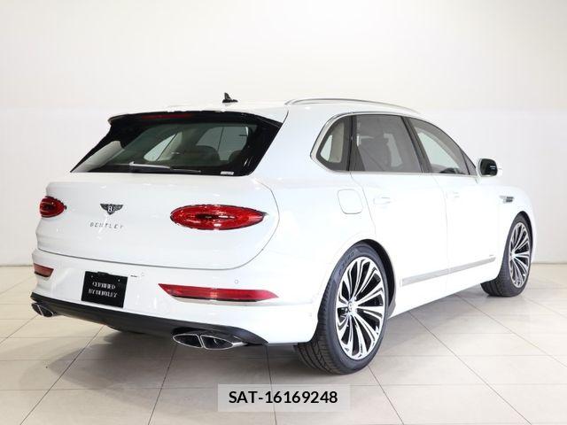Bentley BENTAYGA 2023-08 7213751-1