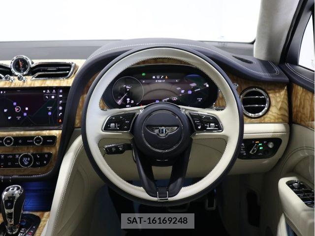 Bentley BENTAYGA 2023-08 7213751-19
