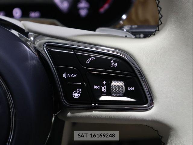 Bentley BENTAYGA 2023-08 7213751-21