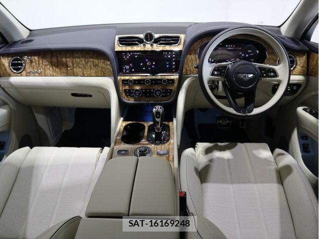 Bentley BENTAYGA 2023-08 7213751-2
