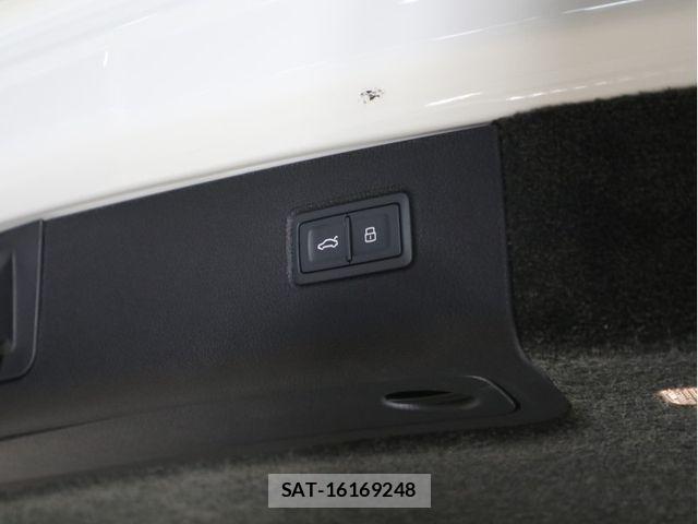 Bentley BENTAYGA 2023-08 7213751-7