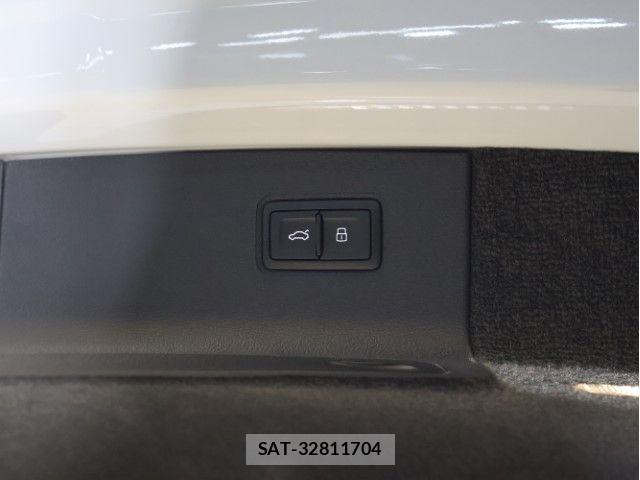 Bentley BENTAYGA 2026-02 7721167-17
