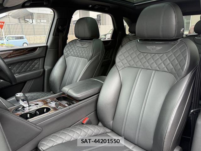 Bentley BENTAYGA 2017-09 7978583-11