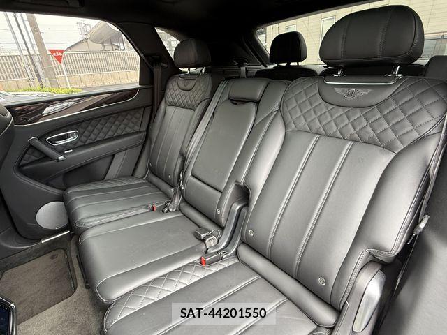 Bentley BENTAYGA 2017-09 7978583-12