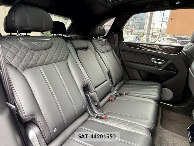 Bentley BENTAYGA 2017-09 7978583-13