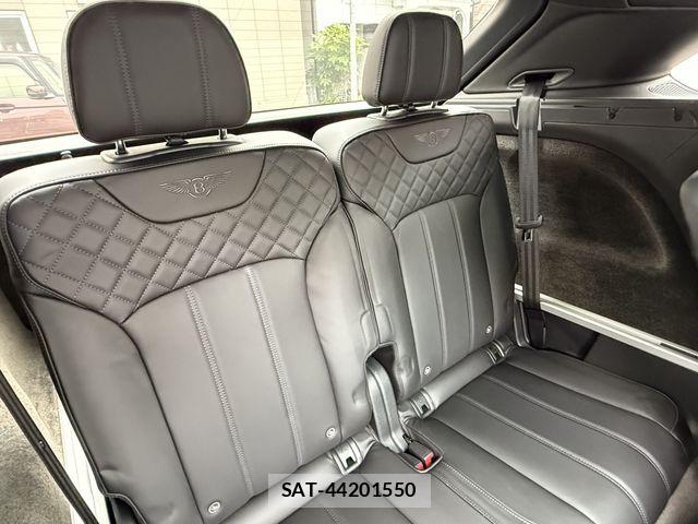 Bentley BENTAYGA 2017-09 7978583-14