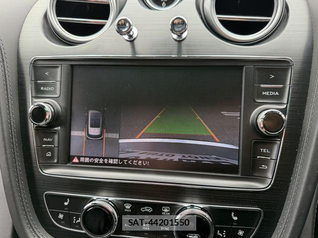 Bentley BENTAYGA 2017-09 7978583-19