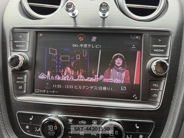 Bentley BENTAYGA 2017-09 7978583-21