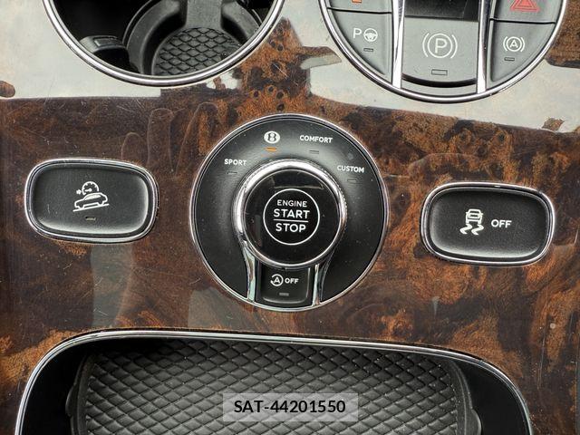 Bentley BENTAYGA 2017-09 7978583-22