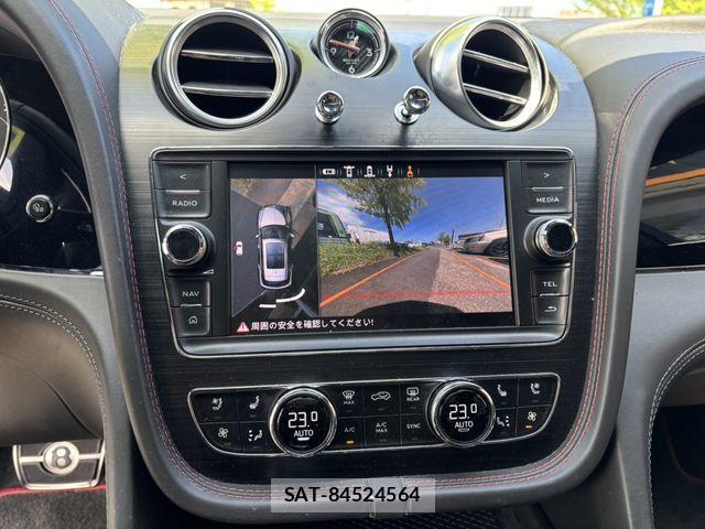 Bentley BENTAYGA 2018-12 8334993-9
