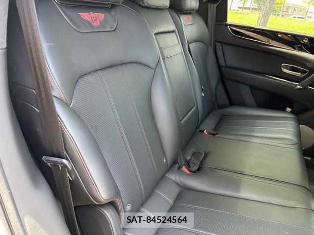 Bentley BENTAYGA 2018-12 8334993-6