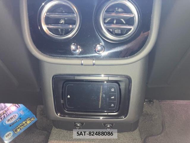 Bentley BENTAYGA 2019-09 8625924-27