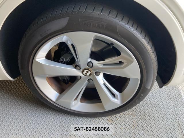 Bentley BENTAYGA 2019-09 8625924-4