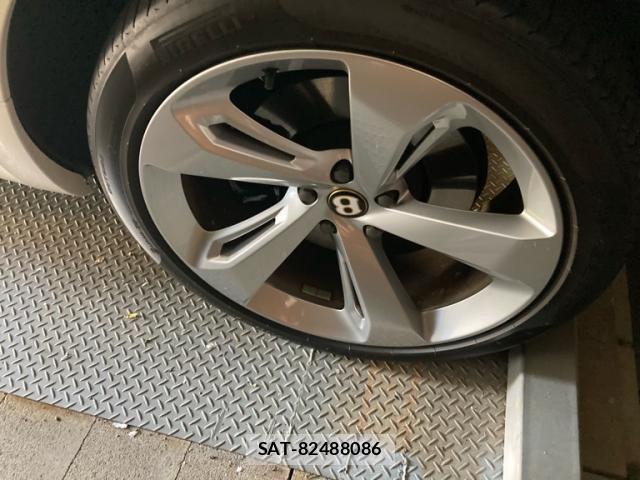 Bentley BENTAYGA 2019-09 8625924-6