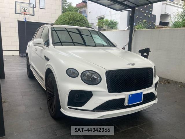 Bentley BENTAYGA 2022-01 8878803-1