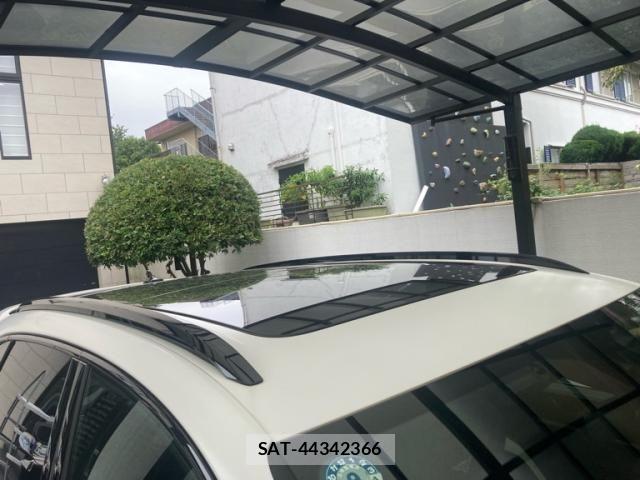 Bentley BENTAYGA 2022-01 8878803-6