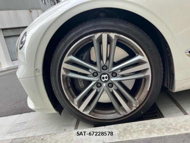 Bentley Bentley 2023-04 3420394-5