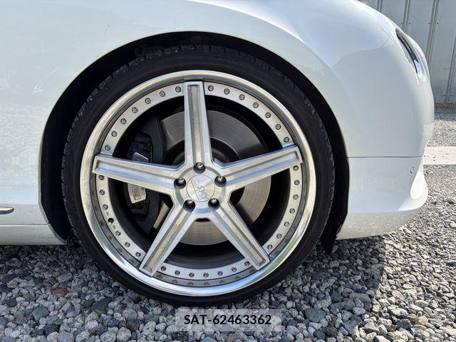 Bentley Bentley 2014-11 8827958-11