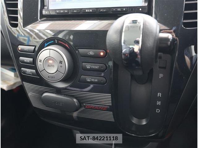 Mazda BIANTE 2014-05 6675067-9
