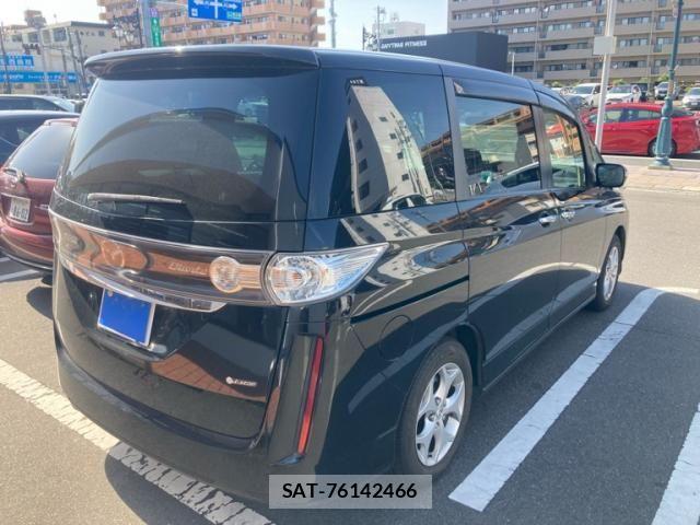 Mazda BIANTE 2011-09 6902455-11