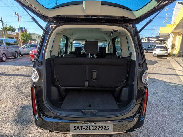 Mazda BIANTE 2015-03 7215162-6