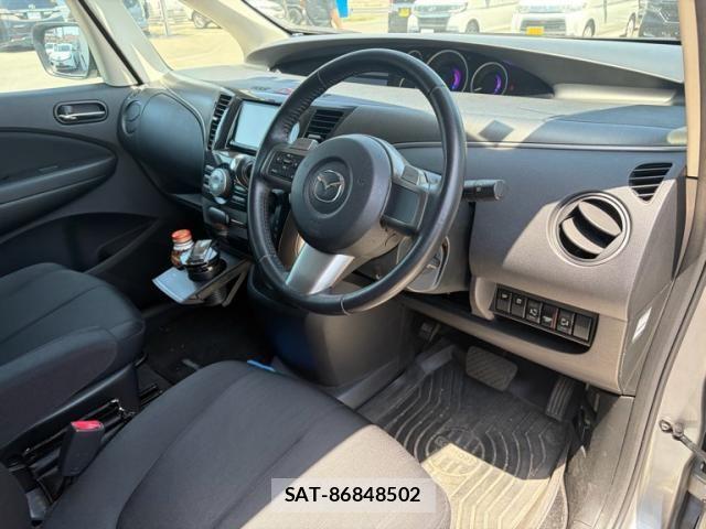 Mazda BIANTE 2015-06 7215161-11