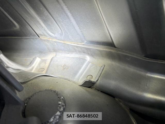 Mazda BIANTE 2015-06 7215161-23