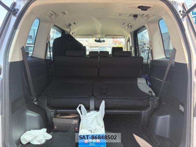 Mazda BIANTE 2015-06 7215161-5
