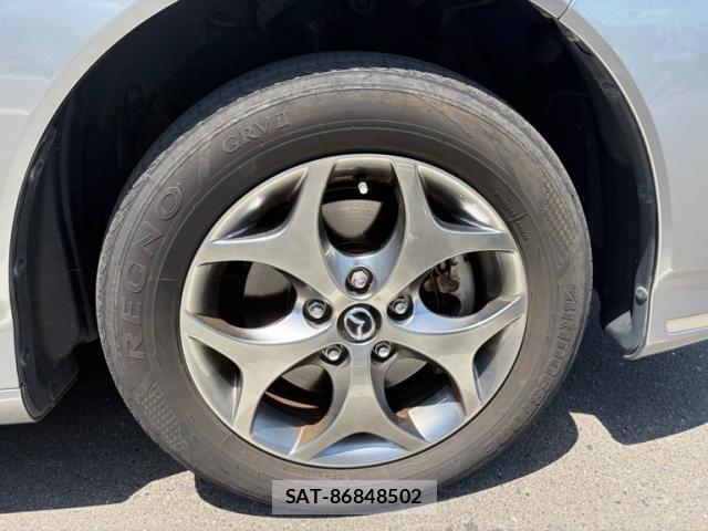 Mazda BIANTE 2015-06 7215161-7