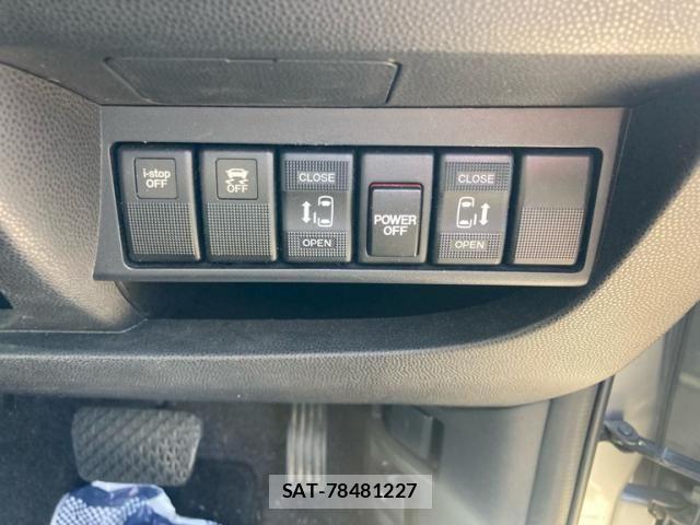 Mazda BIANTE 2013-05 7215159-16