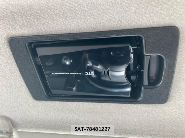 Mazda BIANTE 2013-05 7215159-19