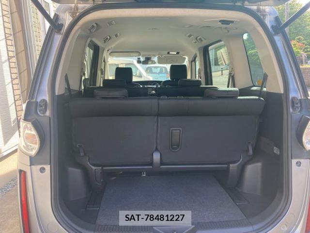 Mazda BIANTE 2013-05 7215159-4