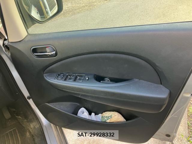 Mazda BIANTE 2011-08 7213749-14