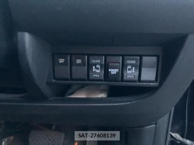 Mazda BIANTE 2012-02 7215157-18