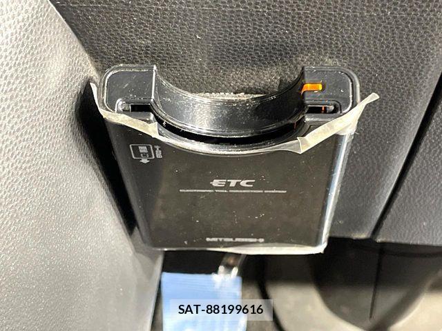 Mazda BIANTE 2013-06 7249874-6